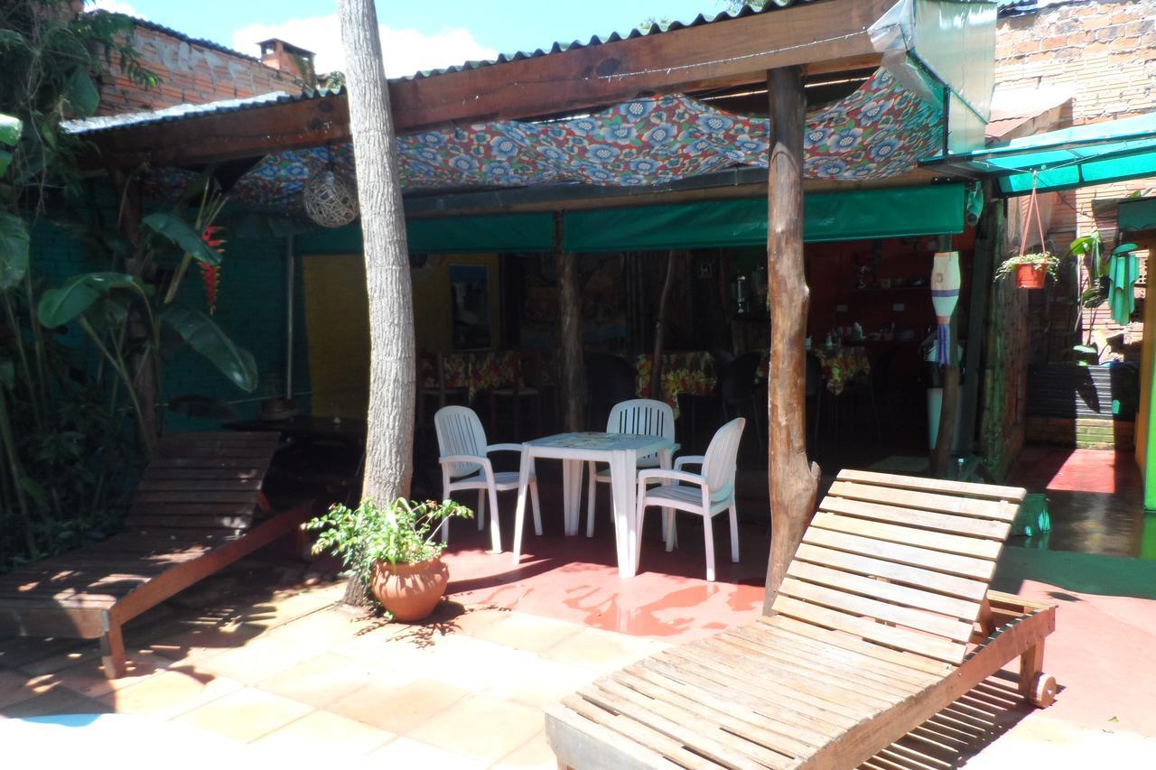 Garden Stone hostel Puerto Iguazú Buitenkant foto