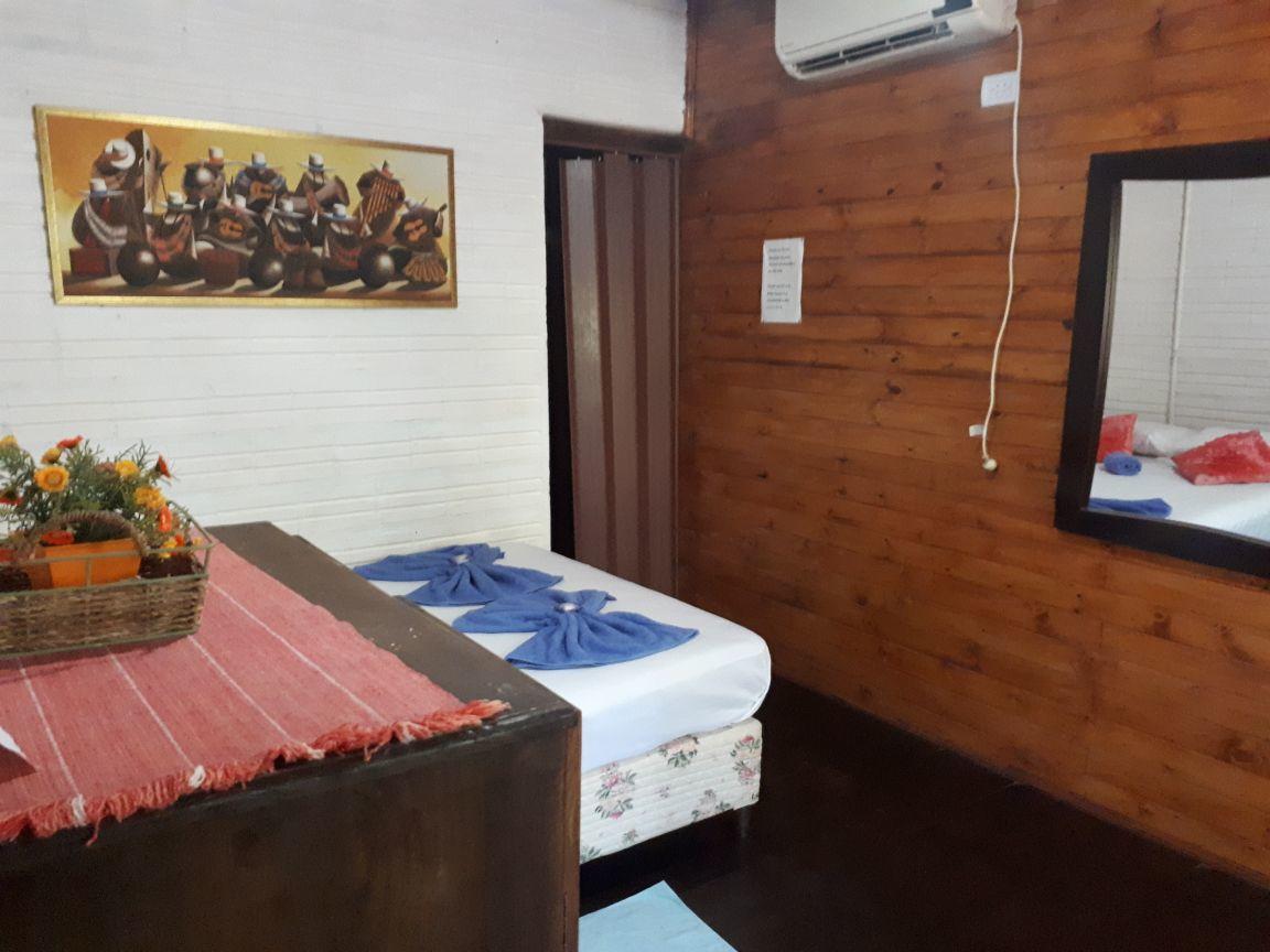 Garden Stone hostel Puerto Iguazú Buitenkant foto